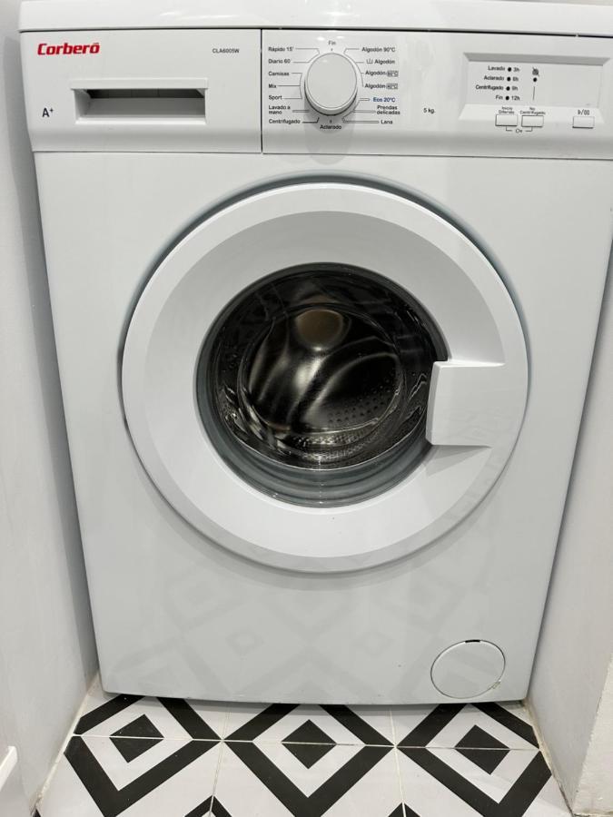 En Pleno Centro, Super Coqueto Y Perfecto Para 2, Málaga Kültér fotó